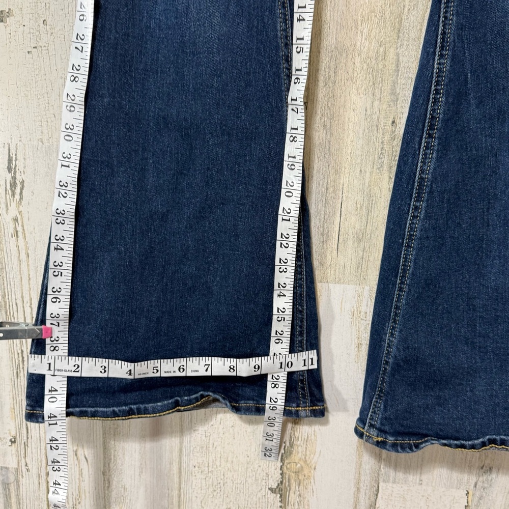 Arizona Jean Company Low Rise  Ultra Fit & Flare Jeans - Picture 4 of 11